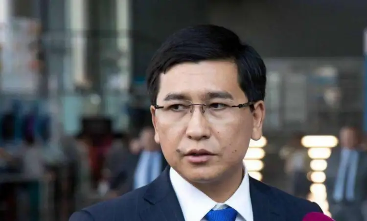 Министр образования Аймагамбетов сдал тест на COVID19