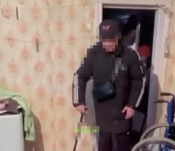 Жителя Семея наказала полиция: мужчина притворялся инвалидом ради подаяний