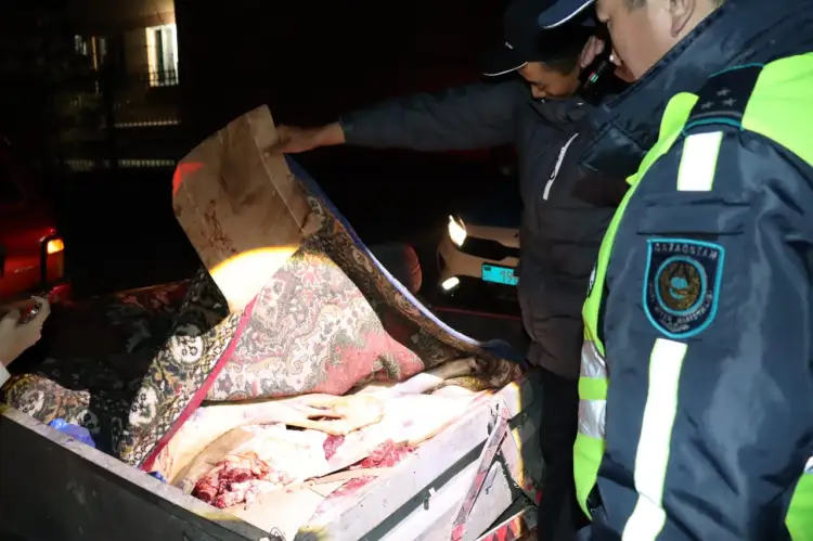 Арабского скакуна продавали на согым: в Караганде на рынке установили полицейский блокпост