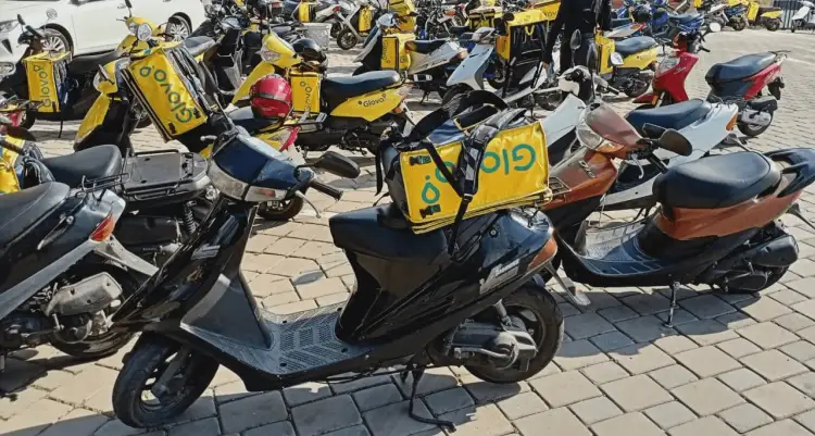 В Казахстане для работников Яндекс Такси, Glovo будет специальный налоговый режим