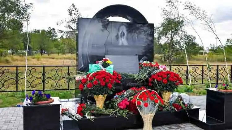 В Караганде открыли памятник в честь погибших шахтеров