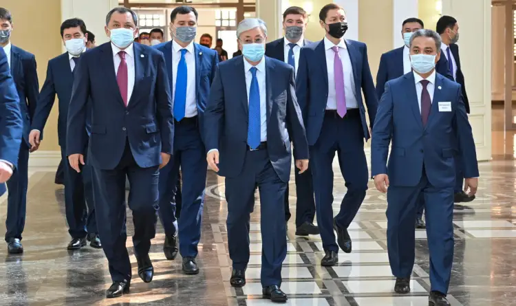 «По закону»: Токаев высказался о трудовых спорах в Мангистауской области