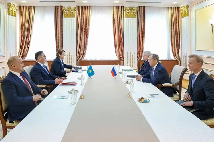 Министры иностранных дел Казахстана и России проводят переговоры в Астане