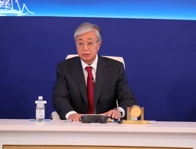 Подписал 45 законов и совершил 12 визитов: итоги деятельности Главы государства