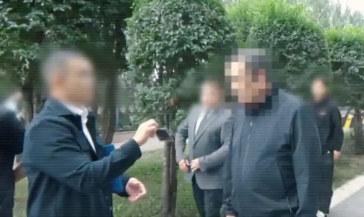 Вице-министра транспорта задержали на улице - видео КНБ