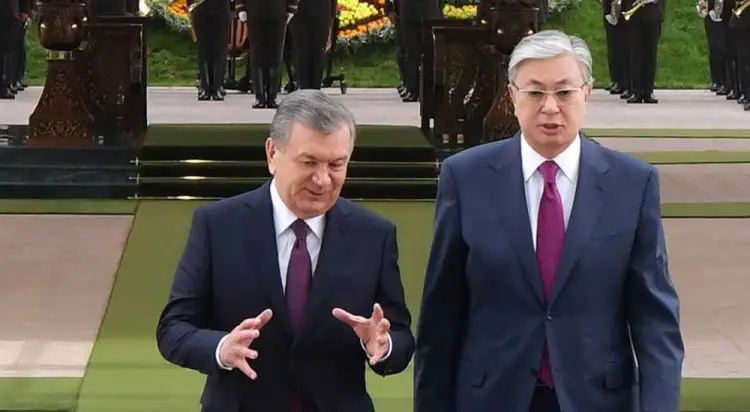 Токаев и Мирзиёев обсудили ситуацию в Центральной Азии