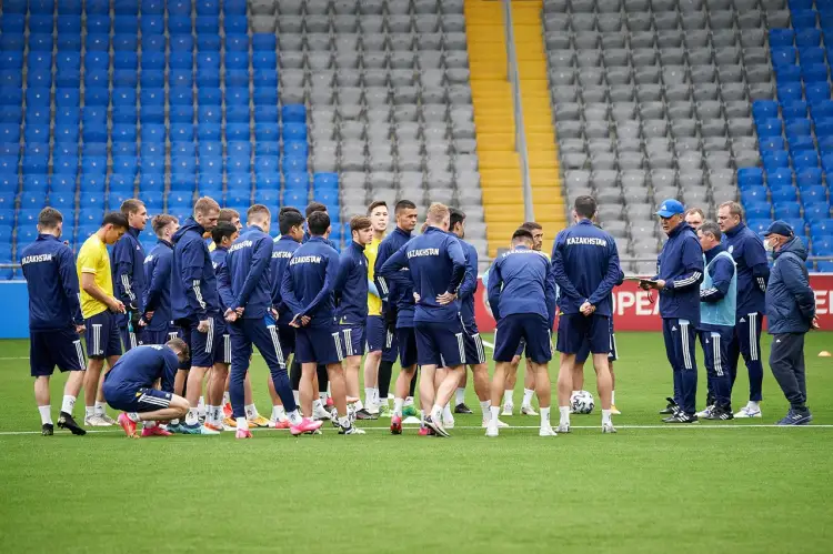 Два игрока сборной Украины не попали в заявку на матч с Казахстаном