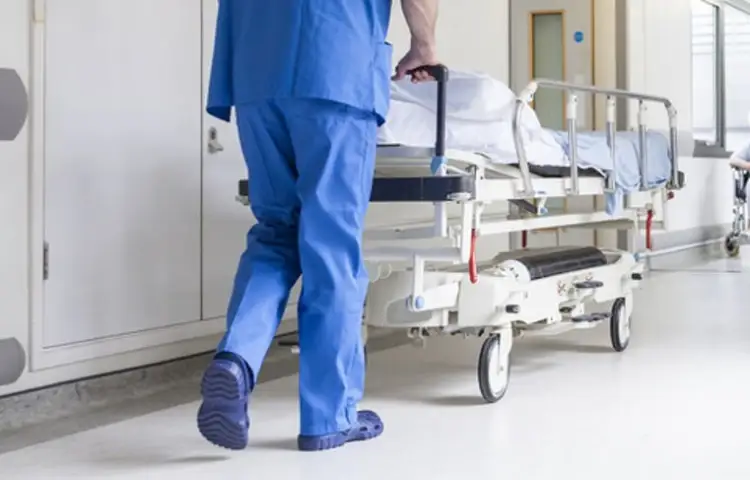 Четверо скончались от пневмонии за сутки в Казахстане