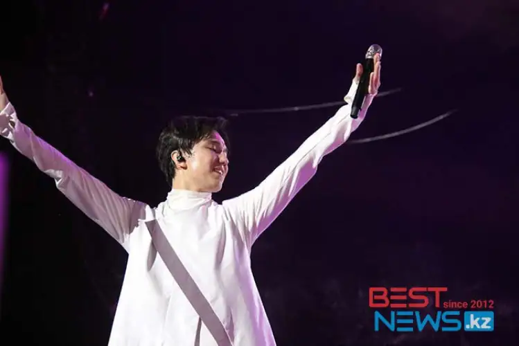 Несравненный: Димаш Кудайберген стал лауреатом премии «Халықтың сүйіктісі - Народный любимец-2019»