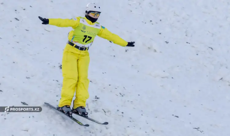 Фристайлистка Калмурзаева упала во время прыжка на Олимпиаде-2022