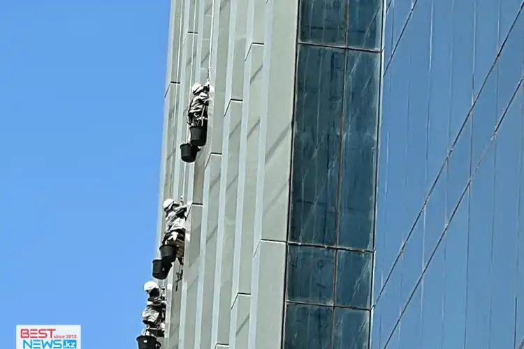 В Астане расследуют причину гибели альпинистов - министр Жакупова