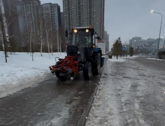 Что происходит на улицах Астаны после ночного дождя 