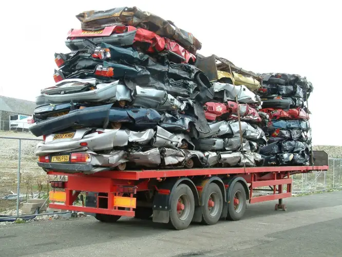 Токаев поручил Правительству подготовить предложения по утильсбору на транспорт