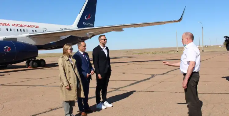 Актриса Юлия Пересильд прибыла на Байконур для подготовки к полёту в космос - фото