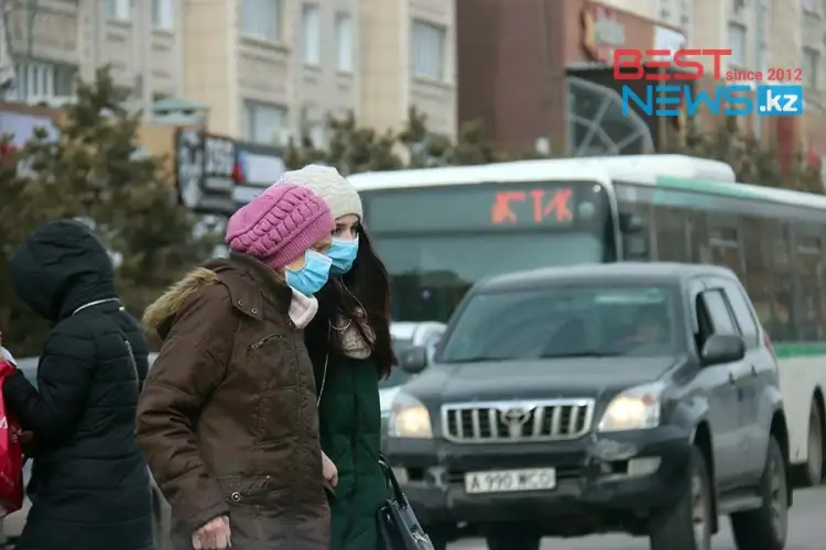 Абаев: «Опасность заразиться может подстерегать вас, где угодно – в гостях у друзей, в лифте, в автобусе, в очереди»