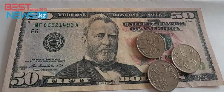 Доллар поднялся на торгах KASE