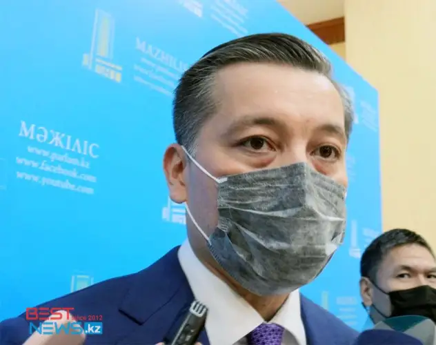 Bestnews.kz спросил - почему глава Минэкологии Казахстана не ездит на авто с более экологичным топливом