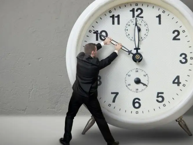 Министр Шаккалиев заявил об «отсутствии негативного влияния» на жизнь казахстанцев после смены часового пояса