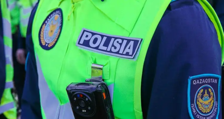 В Астане полиция проверила жилые дома и бараки