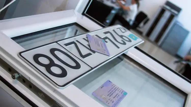 В Казахстане восстановили регистрацию авто в спецЦОНах