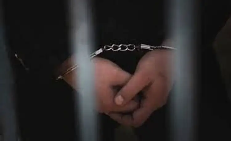 Подозреваемый в убийстве школьницы хотел скрыться