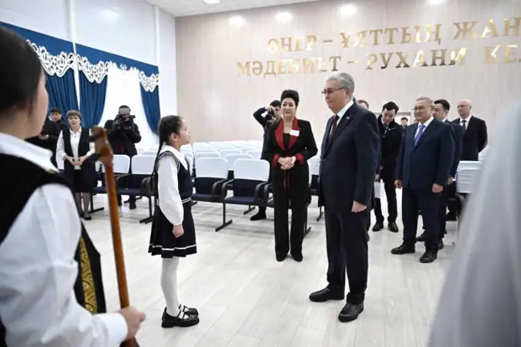 Глава государства ознакомился с социальными объектами Каратальского района