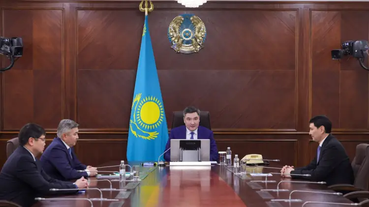 «Без формализма»: новый Премьер-министр поставил задачи назначенным министрам