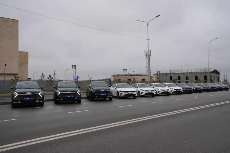 В Туркестанской области полицейские пересели на новые иномарки с функцией контроля