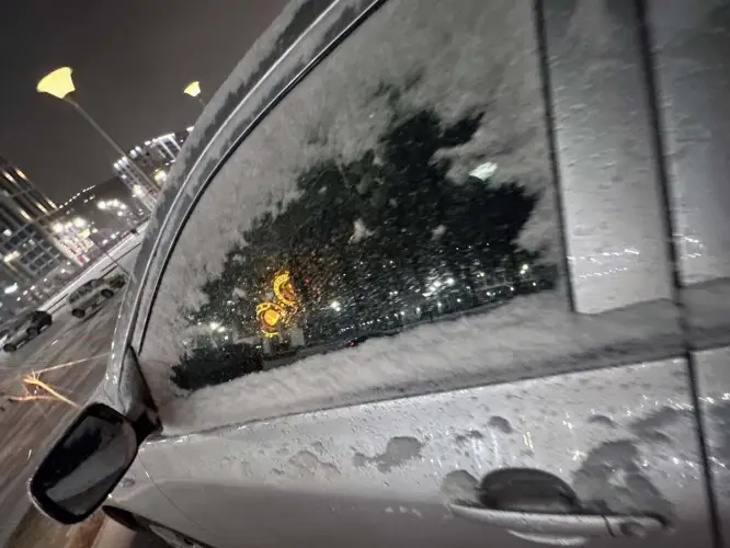 В Астане упала температура и выпал снег