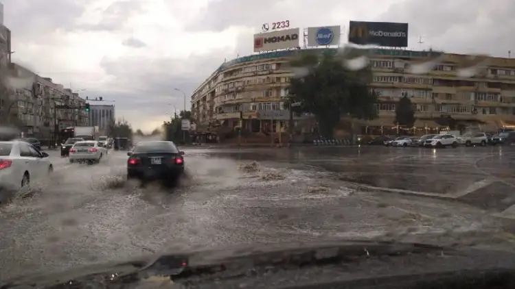 Жителям Алматы сообщили о плохом прогнозе погоды на пятницу