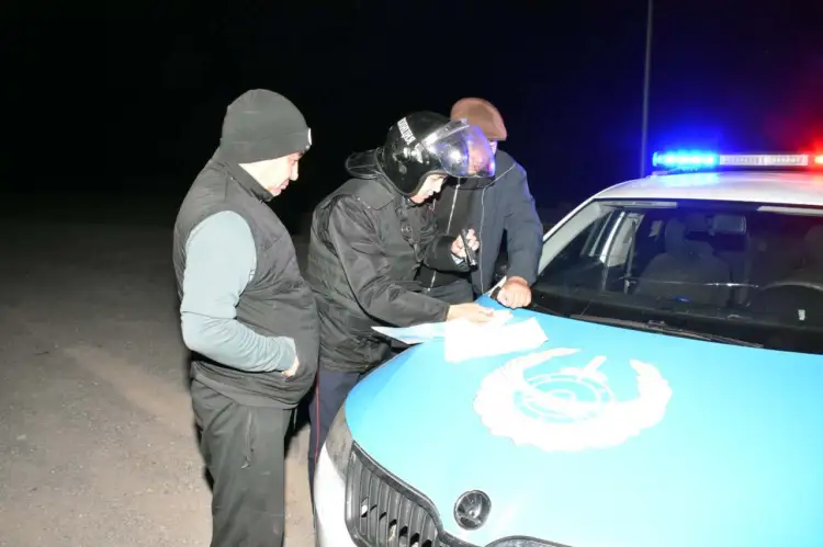 На автодорогах Карагандинской области выставлены блокпосты