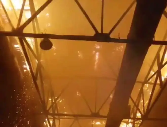 В Караганде ликвидировали пожар на заводе