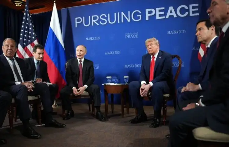 Началась двусторонняя встреча президентов США и России