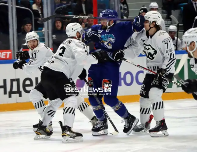 Старченко, Рымарев, Камара - кого из хоккеистов заявили на матч с Трактором