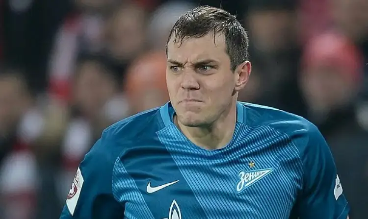 Дзюба заразился коронавирусом и не поехал в ОАЭ