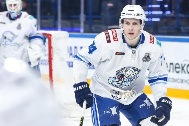 "Барыс" проиграл "Металлургу" в матче с отмененным голом