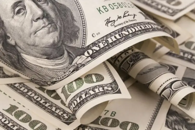 Курс доллара на бирже превысил 491 тенге