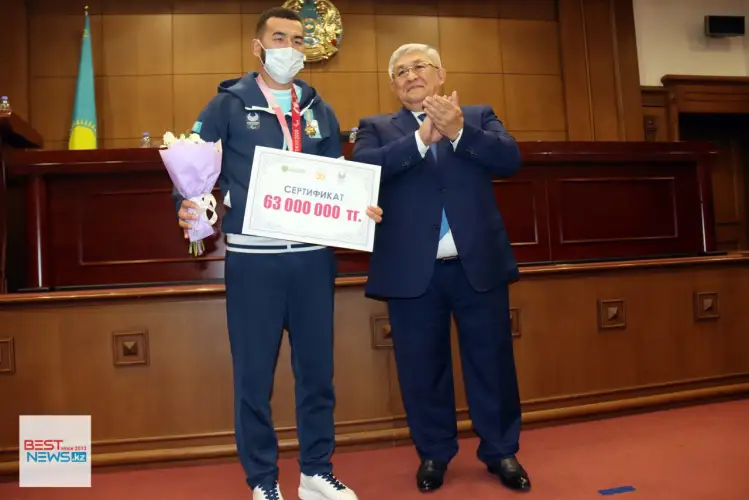 Госсекретарь Казахстана обратился к призёрам Паралимпиады в Токио - видео 