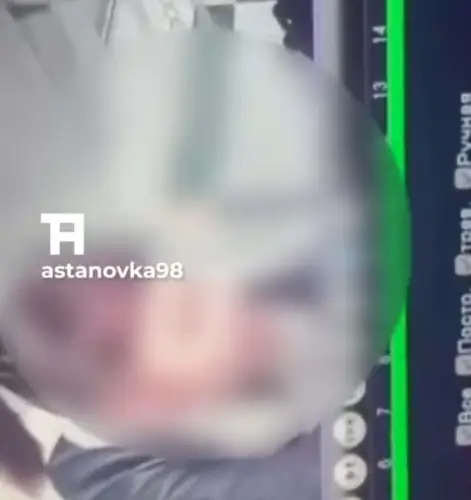 Астанчанка вела себя как вандал в лифте и была задержана