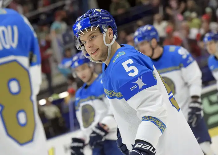 Шутов остался в воротах: состав сборной Казахстана на матч со Словакией