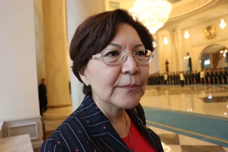 Президент Франции сделал комплимент мажилисменке Куспан