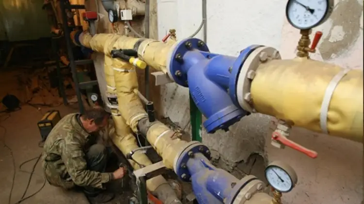 Аскар Мамин поручил усилить подготовку к отопительному периоду